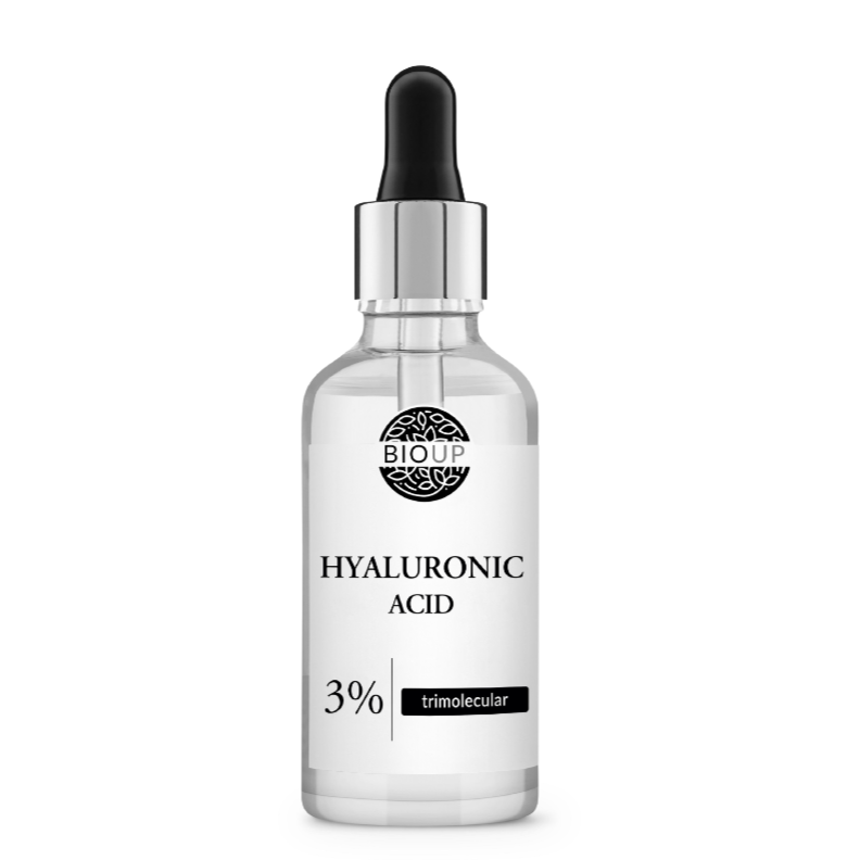 Serum med tremolekylär hyaluronsyra som återfuktar huden och ger lyster och mjukhet
